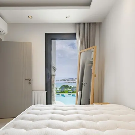 Villa Stunning With Private Pool And Luxuriest Views *