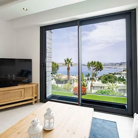 Villa Stunning With Private Pool And Luxuriest Views *