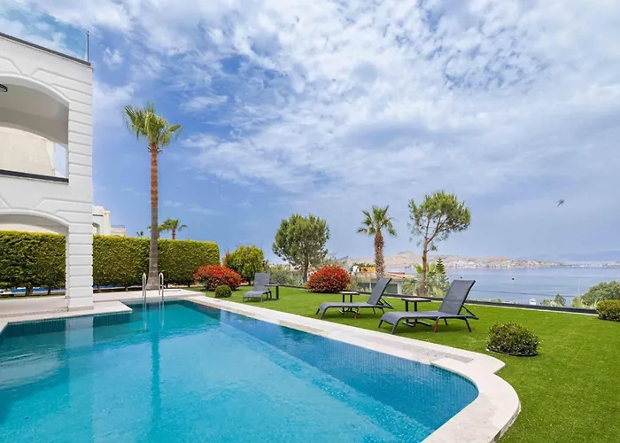 Stunning With Private Pool And Luxuriest Views Yalıkavak