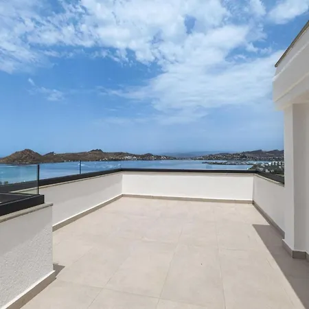 Stunning With Private Pool And Luxuriest Views 얄리카베크