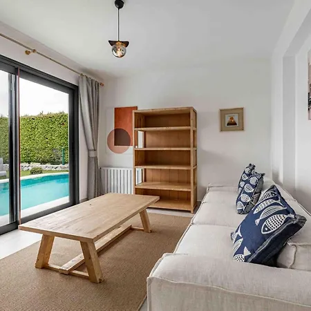 Stunning With Private Pool And Luxuriest Views * 얄리카베크