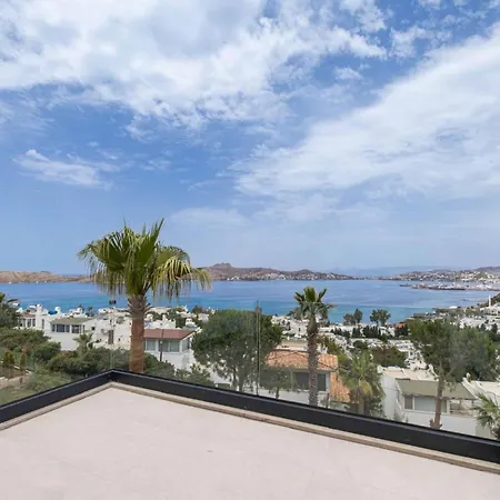 Stunning With Private Pool And Luxuriest Views *