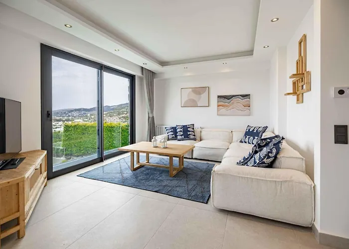 Villa Stunning With Private Pool And Luxuriest Views